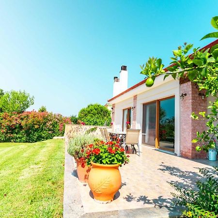 אפאנומי Villa Bougainvillea מראה חיצוני תמונה