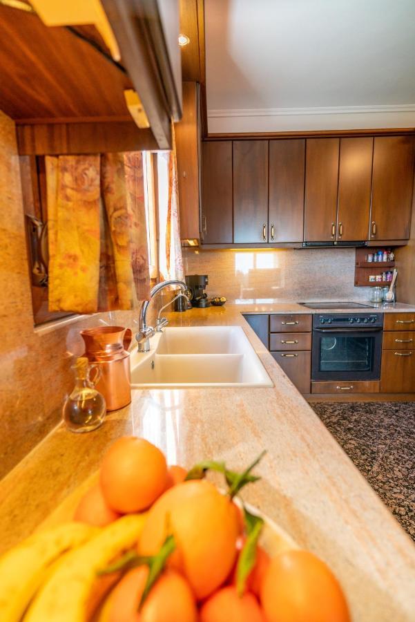 אפאנומי Villa Bougainvillea מראה חיצוני תמונה