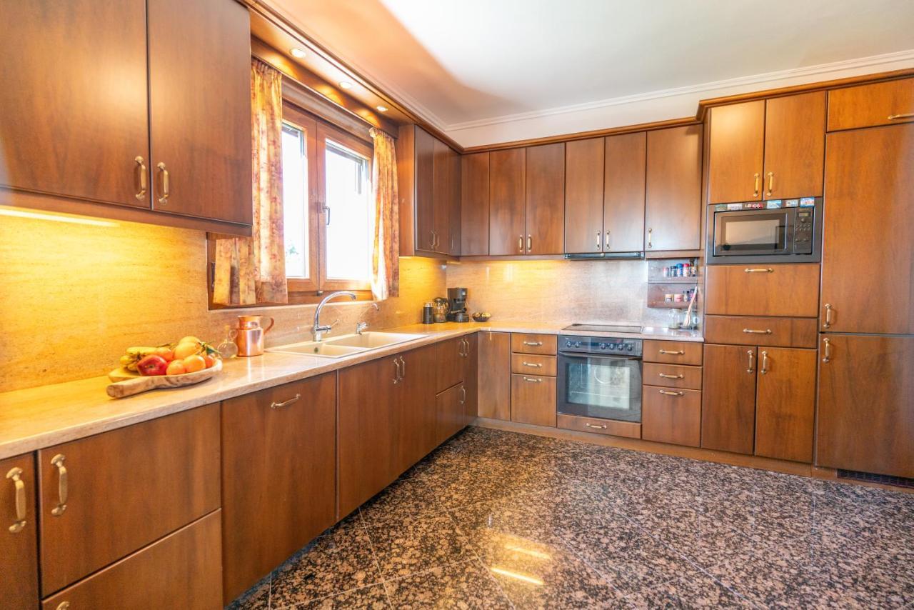 אפאנומי Villa Bougainvillea מראה חיצוני תמונה
