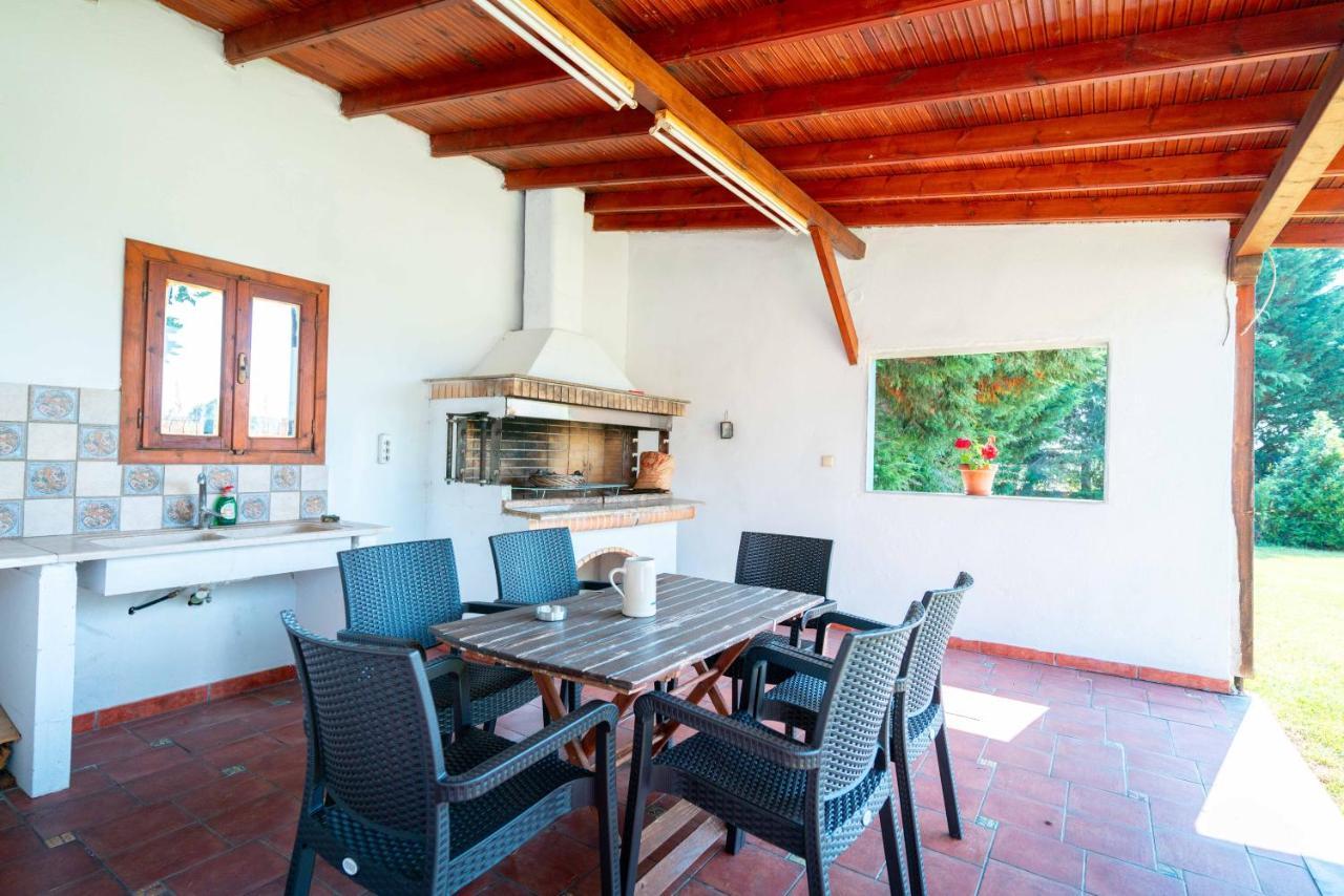 אפאנומי Villa Bougainvillea מראה חיצוני תמונה