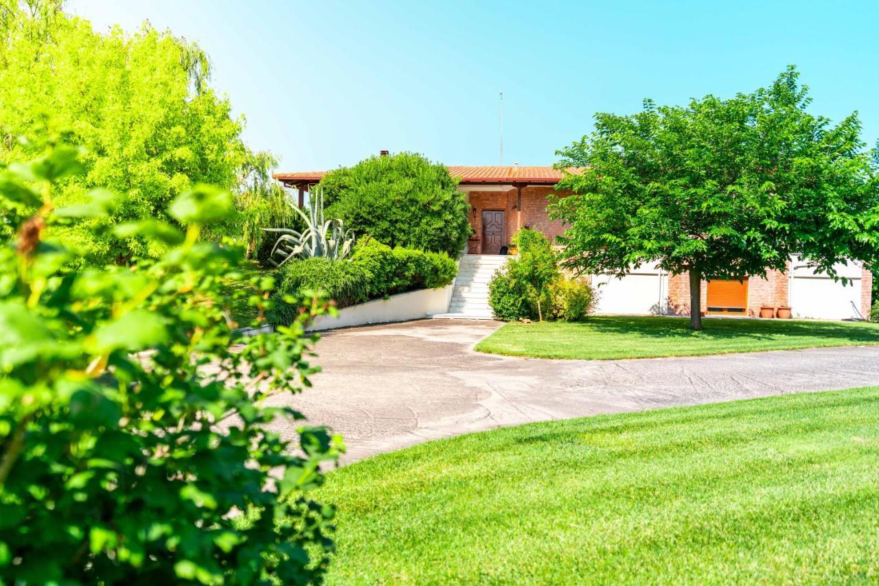 אפאנומי Villa Bougainvillea מראה חיצוני תמונה