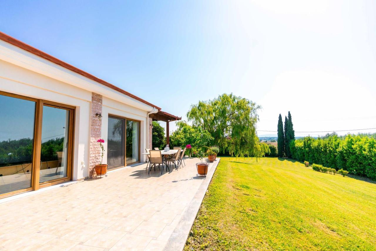אפאנומי Villa Bougainvillea מראה חיצוני תמונה