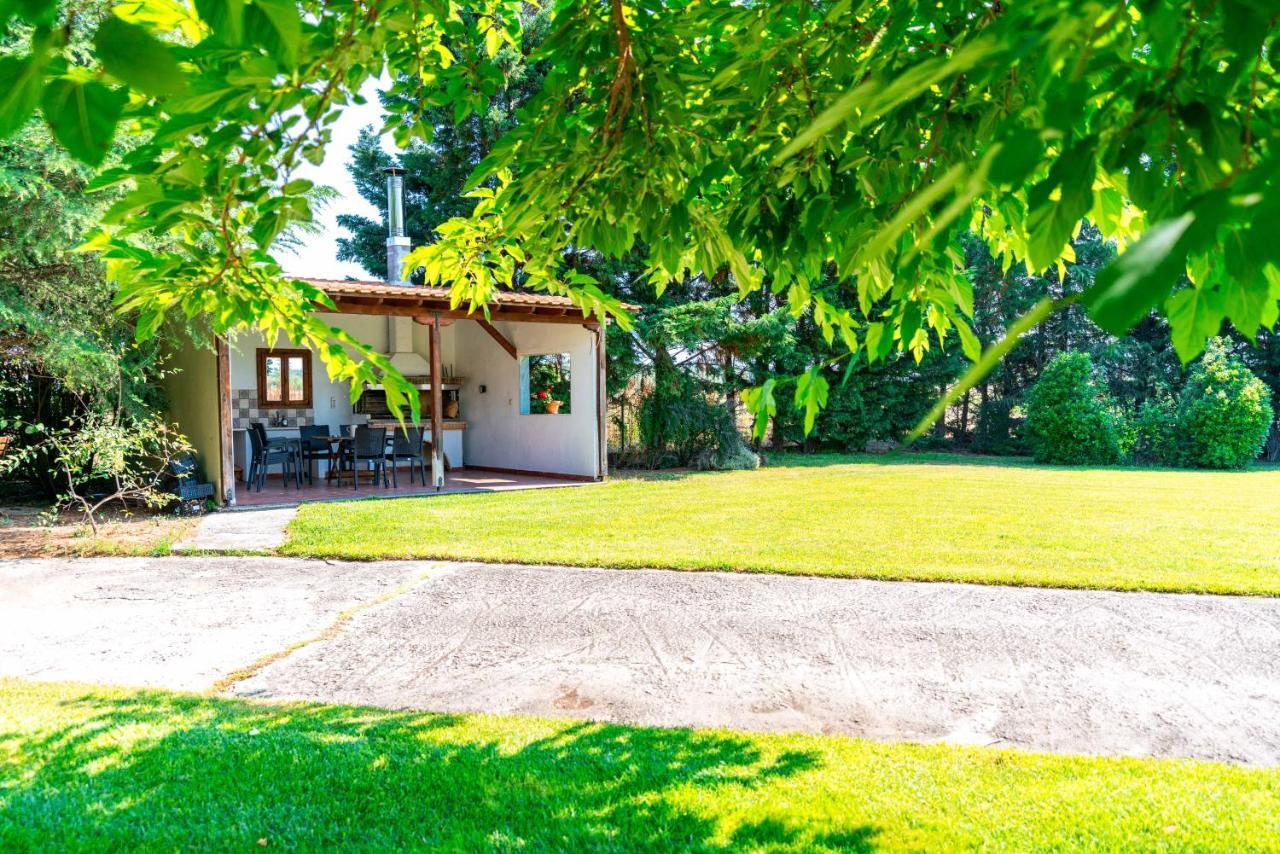 אפאנומי Villa Bougainvillea מראה חיצוני תמונה